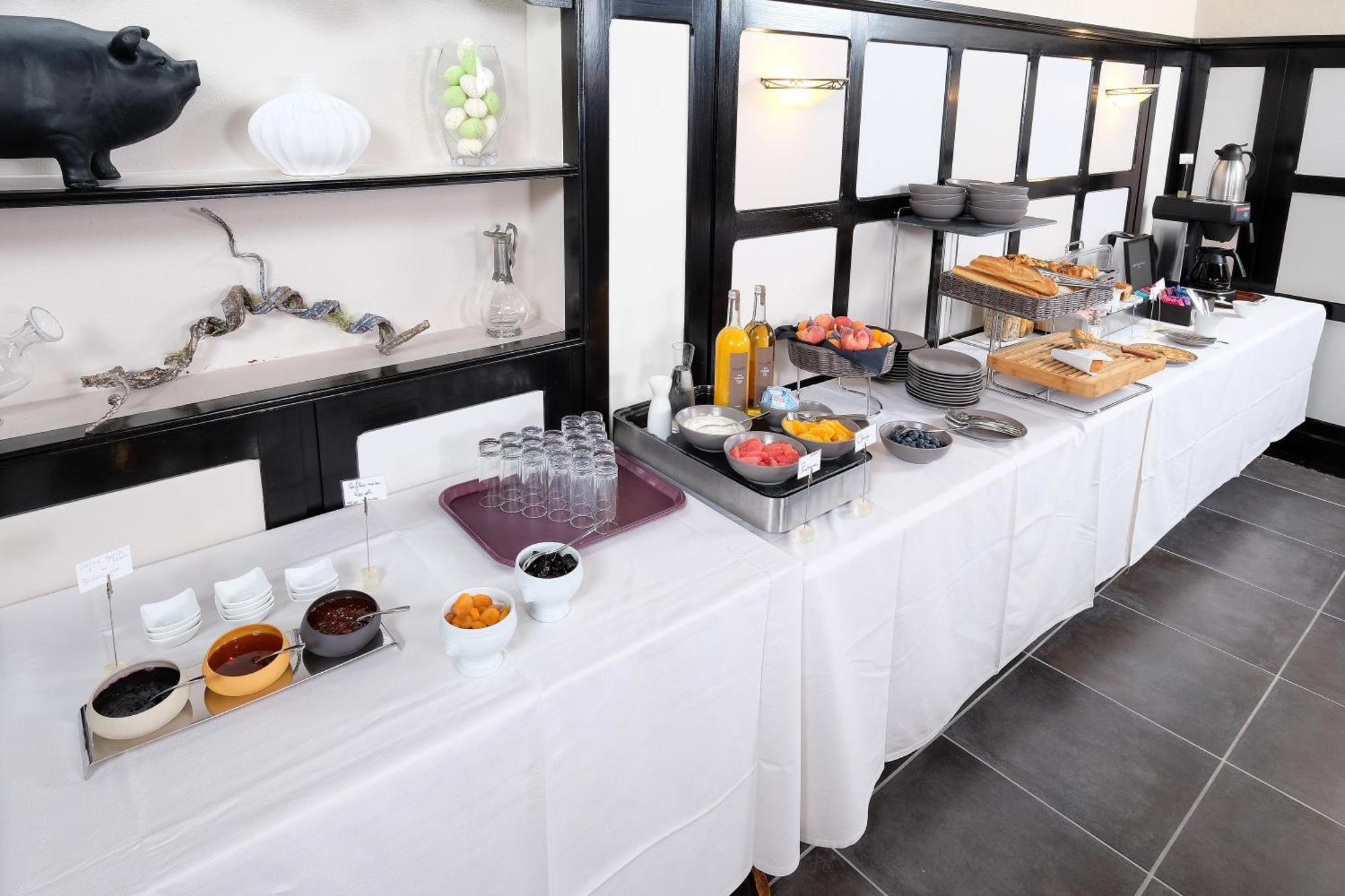 Logis Hotel Restaurant Nougier Saint-Étienne-de-Fursac Zewnętrze zdjęcie